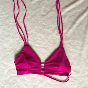 NWOT Strappy medium fuchsia bikini top